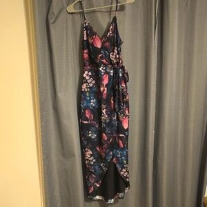EXPRESS- NWT Floral V-Neck Midi Dress